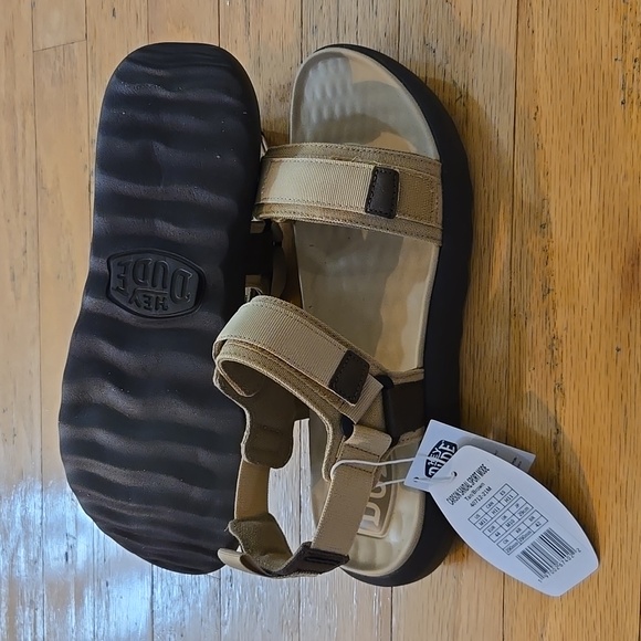 NIP Hey Dude Carson Sandle Sport Mode Tan / Brown Men's Size 10 40712-22M - Picture 2 of 7